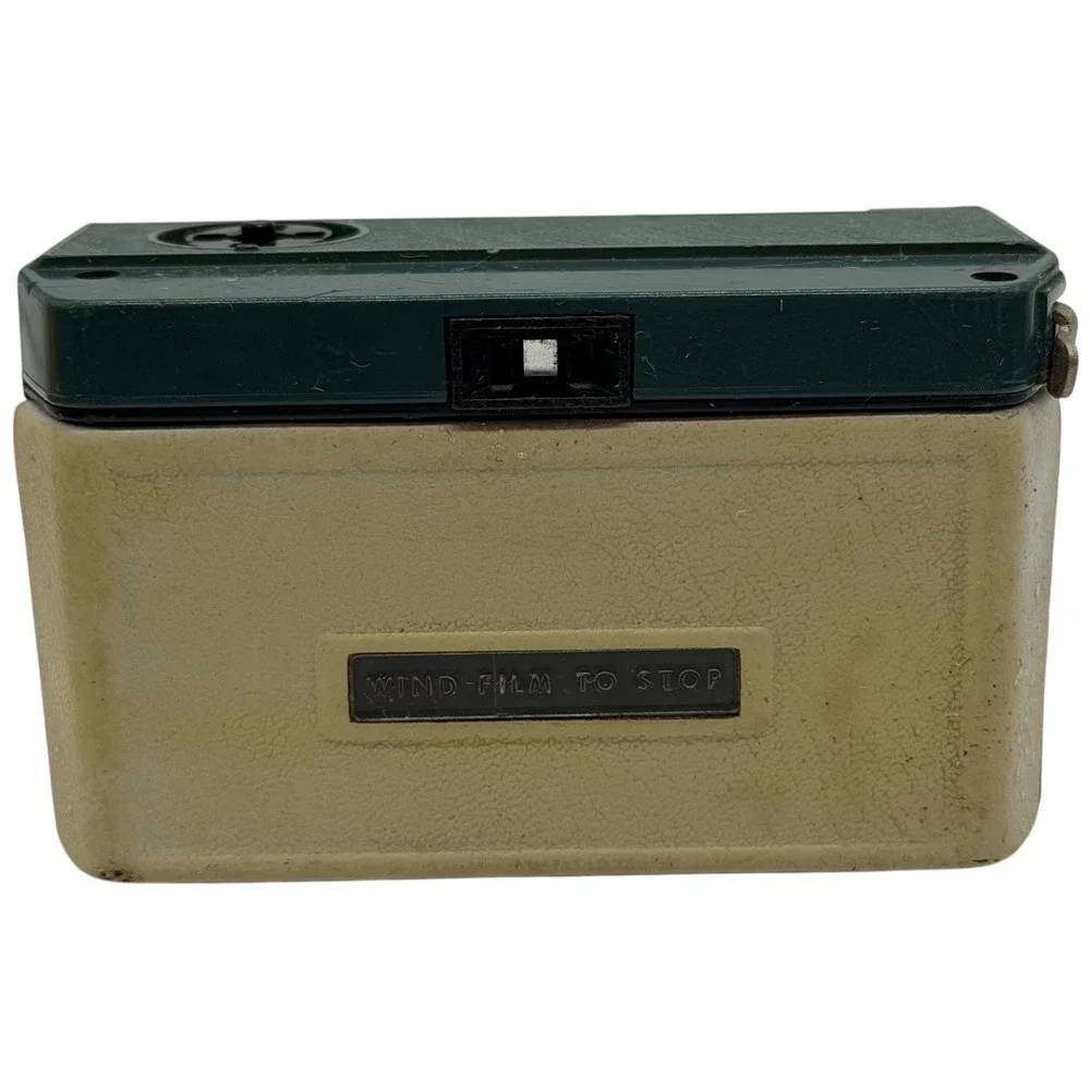Kodak‎ Hawkeye Instamatic R4 Camera Green Silver Vintage 1960 Film Camera